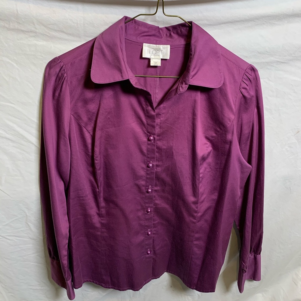 LOFT button down long sleeve shirt